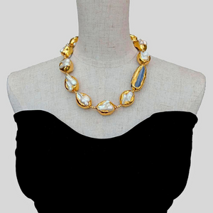 NS 20 Inch Natural White Baroque Pearl Shell and Blue Kyanite Electroplated 18K Gold Chain Necklace for Women