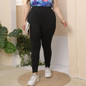 Plus Size Solid Skinny Pants