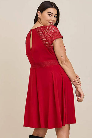 Plus Size Lace Yoke Splice Fit-And-Flare Curvy Dress